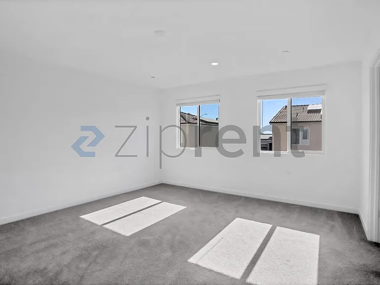 3396 N Vaughan Ave — Photo 32