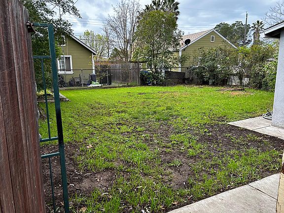 3rd image of 3606 24th Ave