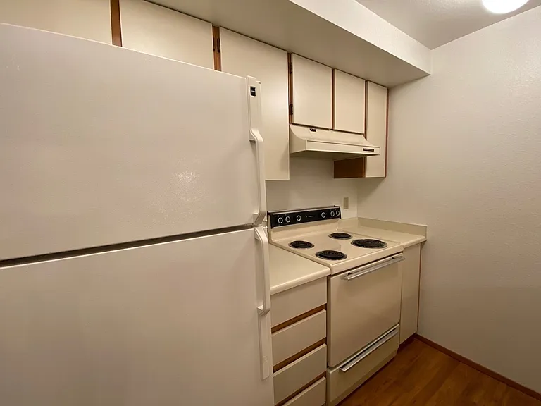 Shorecrest Apartments — Photo 3