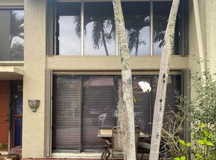 8811 Gatehouse Rd, Fort Lauderdale, FL 33324