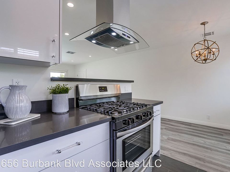 1st image of 12656 Burbank Blvd APT 15