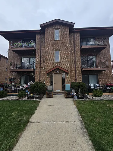 14643 Lamon Ave #2B Photo 1