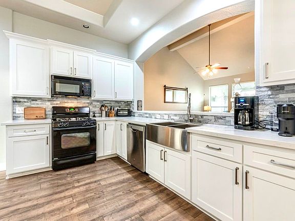 2nd image of 3703 Canterbury Park Dr