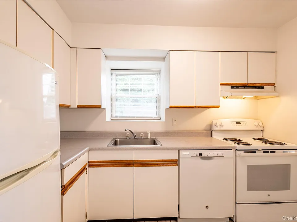 101 Sylvan Ave #65