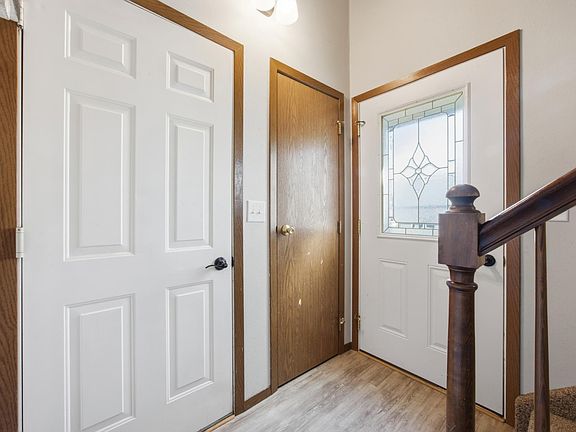 4th image of 769 14th Ave W