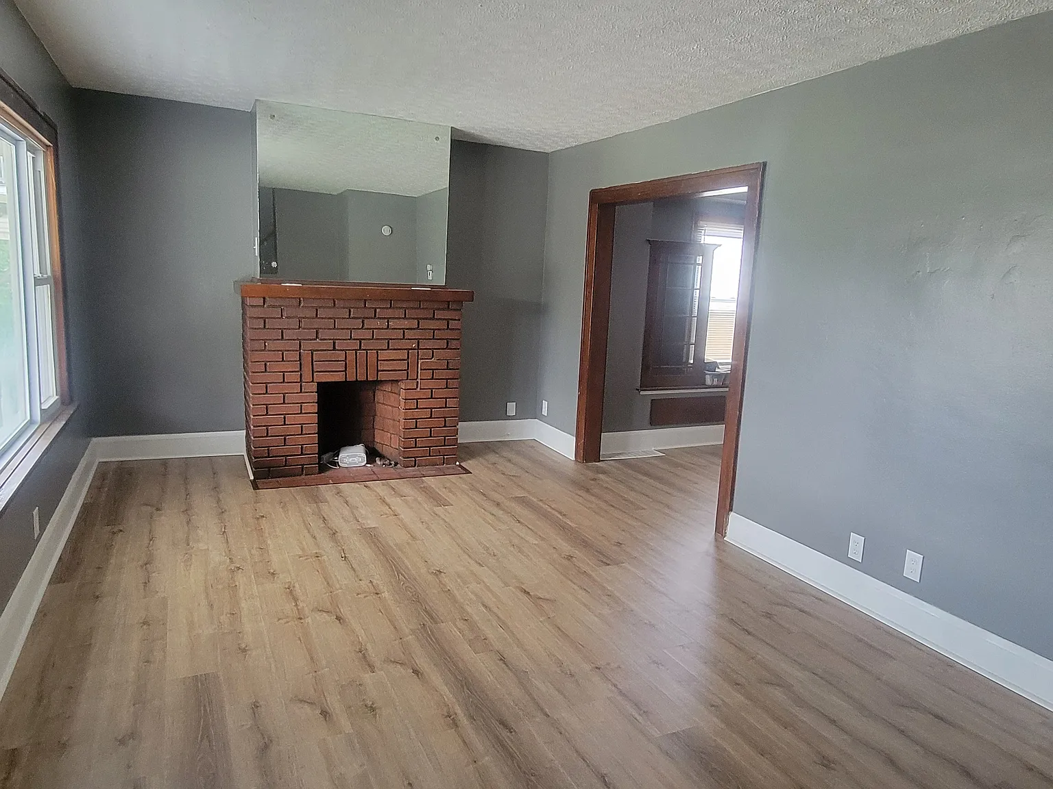 3 bed, 1093 sqft, $1,700 — Photo 4