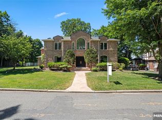 30 Creston Ave, Tenafly, NJ 07670