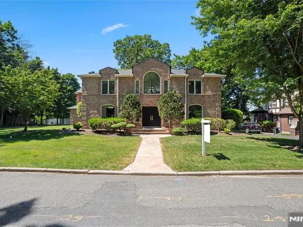 30 Creston Ave, Tenafly, NJ 07670