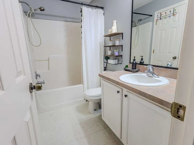 141 Jones Ln #C — Photo 9