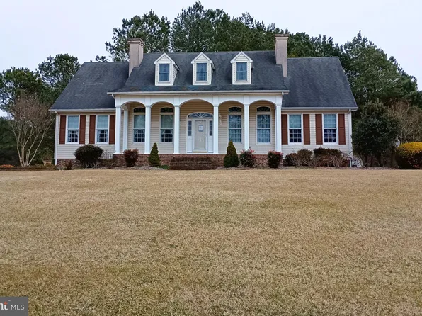 2112 Orchard Dr, Pocomoke City, MD 21851