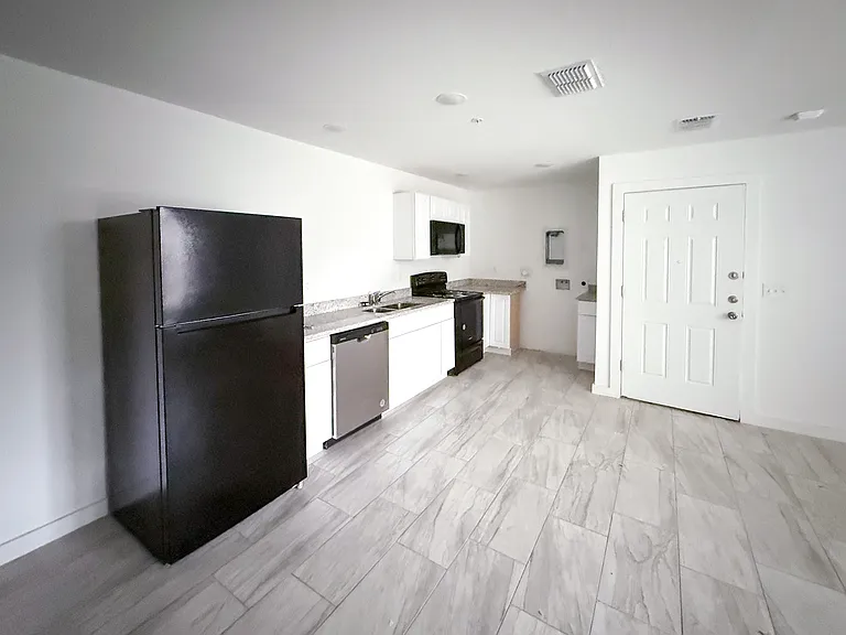 346 Ware Blvd #1201 — Photo 7