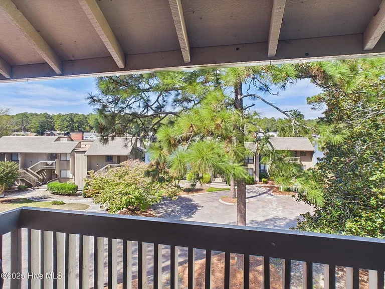 250 Sugar Gum Ln #201 — Photo 37