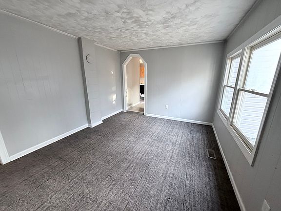 4th image of 205 Alesa Dr #205