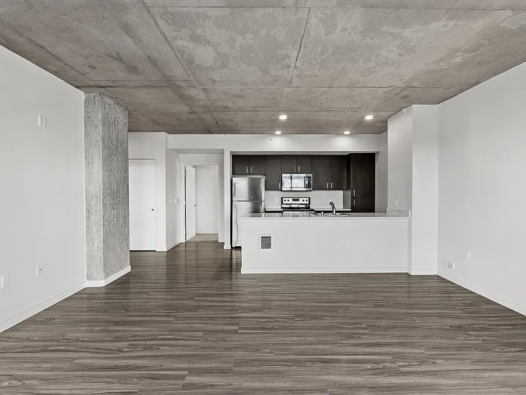 Stadium Apartments — Photo 60