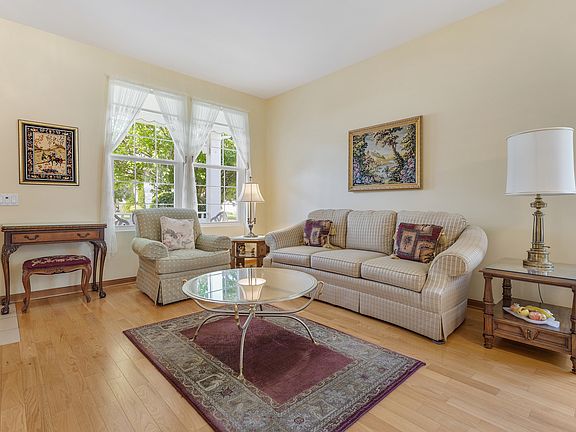 4th image of 13169 W Essex Ln