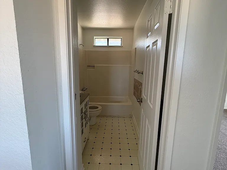120 Adobe Ct #120 — Photo 8