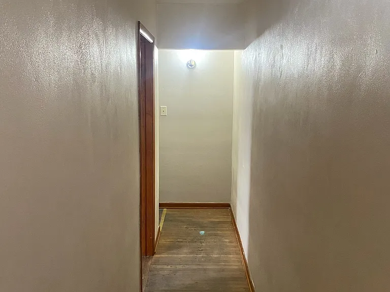 1002 Crown Ave #3 — Photo 5