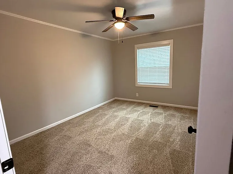 2624 Philip St — Photo 10