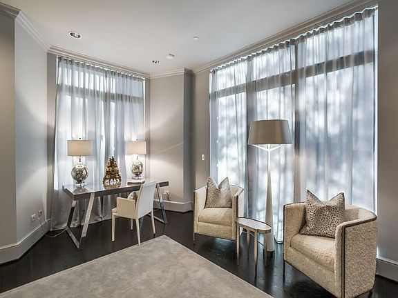 3rd image of 3505 Turtle Creek Blvd APT 1H