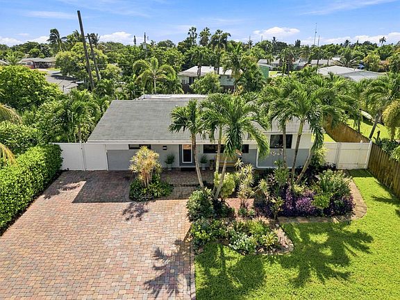 2nd image of 4110 NW 16TH Avenue