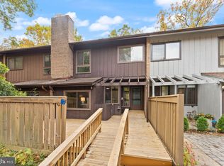 11917 Escalante Ct, Reston, VA 20191