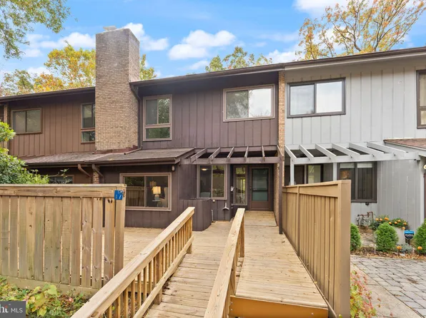 11917 Escalante Ct, Reston, VA 20191