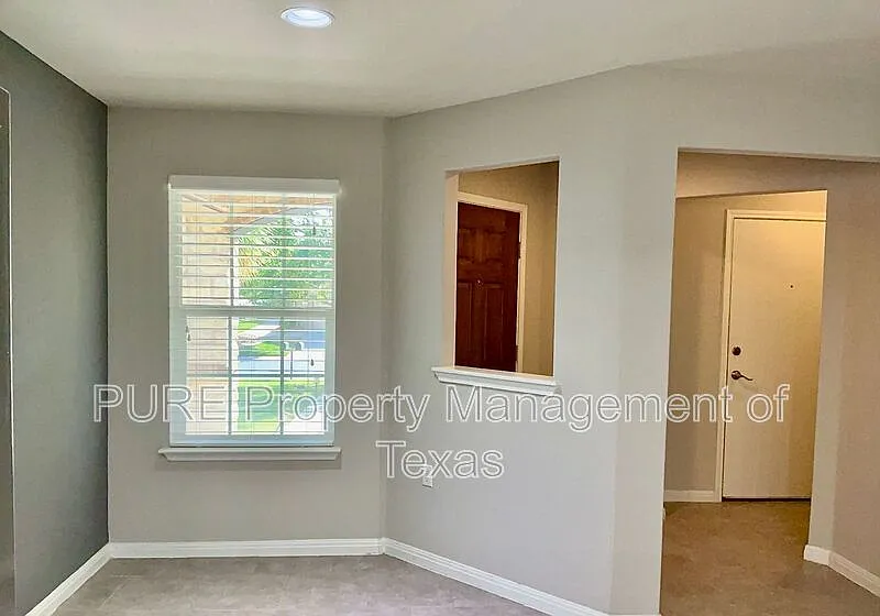 2 bed, 2.0 bath, 1429 sqft, $1,975 — Photo 3