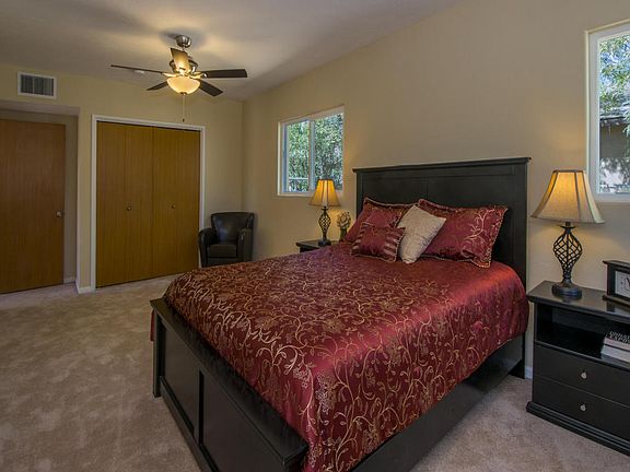 3rd image of 2537 E Drachman St