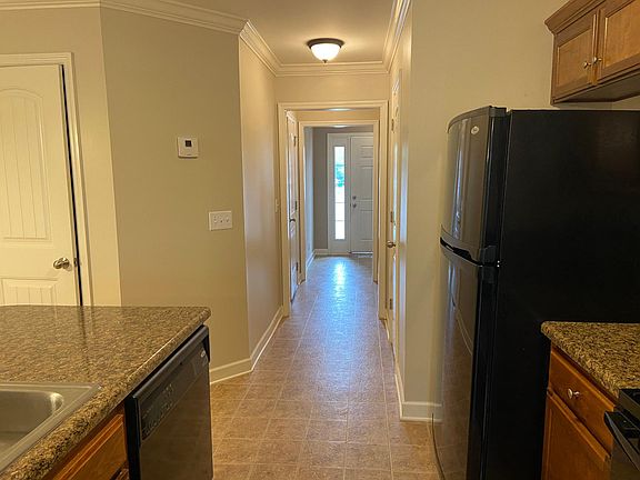 5th image of 306 Southside Dr