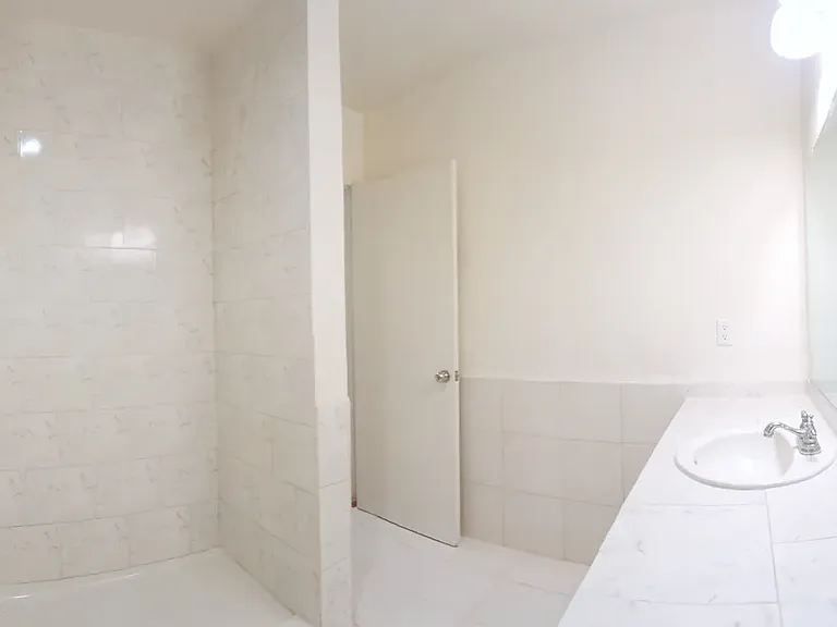 Cascade Pointe — Photo 34