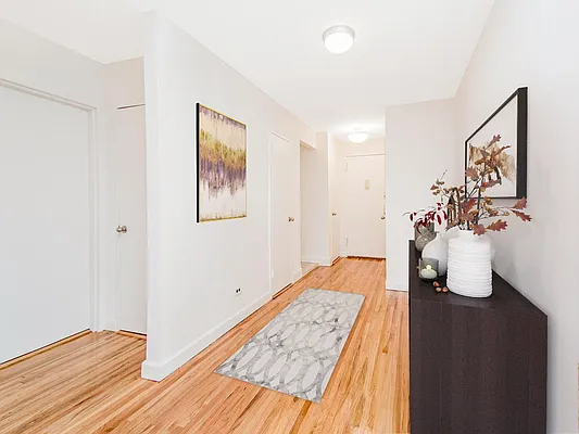 Sold by Re/Max In The City | media 3