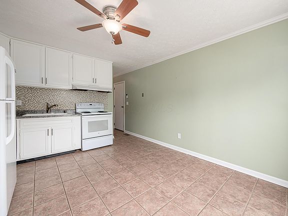 4th image of 253 Washington Ave