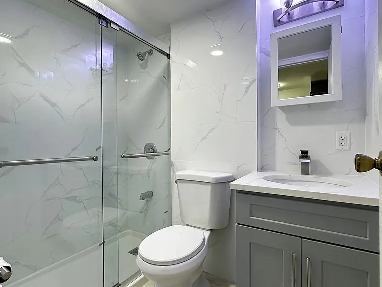 664 Travis Ave #1F — Photo 3