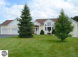 147 Cinnamon Ln, Traverse City, MI 49686