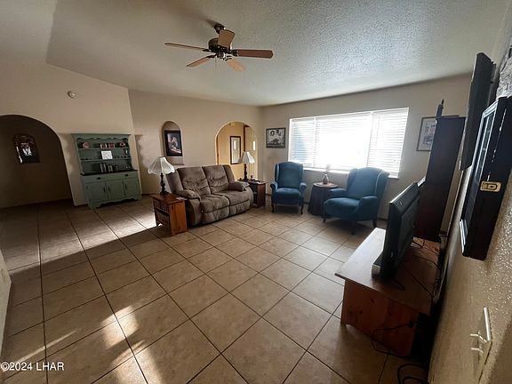 4th image of 899 Paso Dr