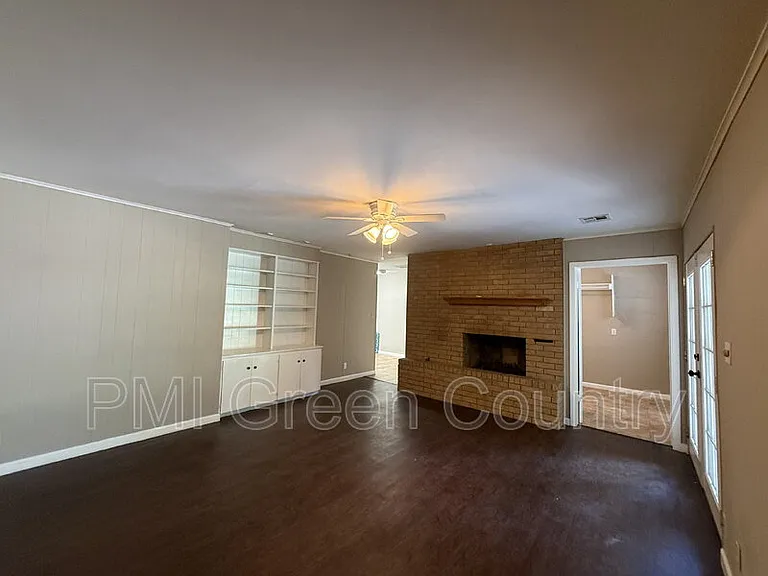 5919 E 45th St — Photo 12