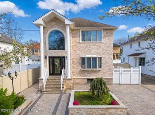 450 Ramona Ave, Staten Island, NY 10309