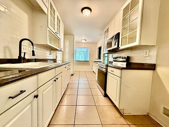 4th image of 2773 McCulley St