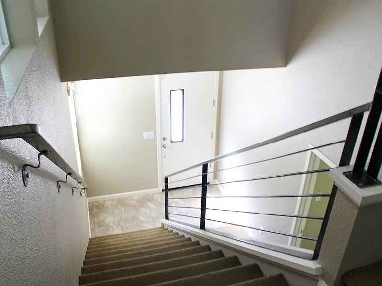 859 Graphite Ln — Photo 8