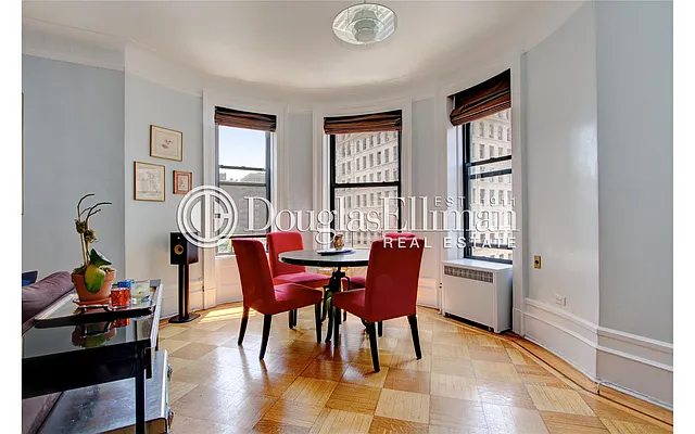 Rented by Douglas Elliman | media 26