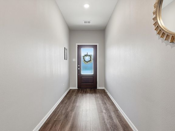 3rd image of 788 Evergreen St