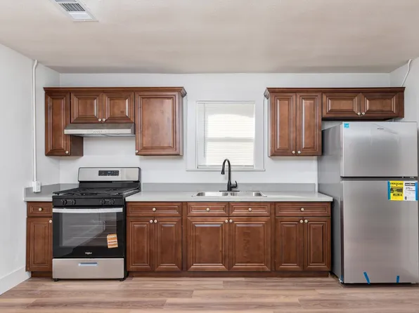12283 E Dinuba Ave, Selma, CA 93662
