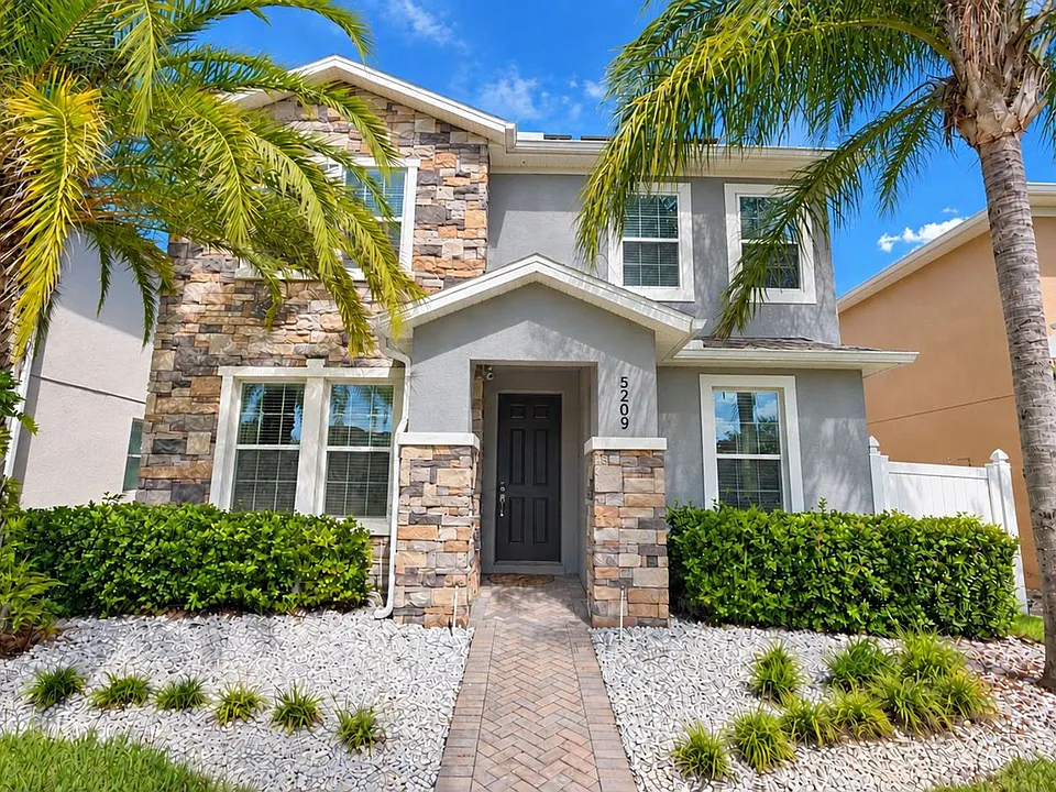 5209 Alligator Flag Ln