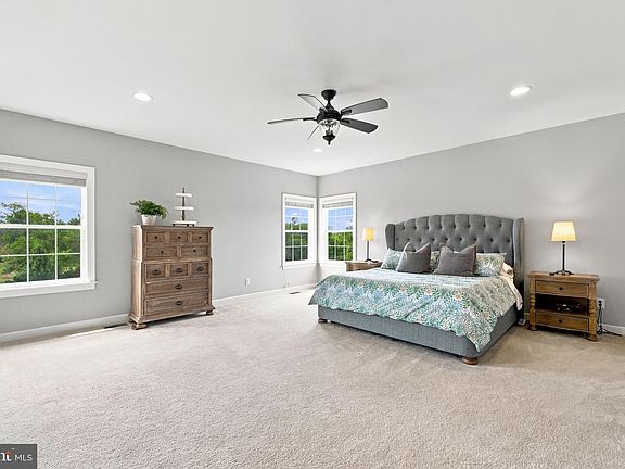 5th image of 15169 Coronet Pl