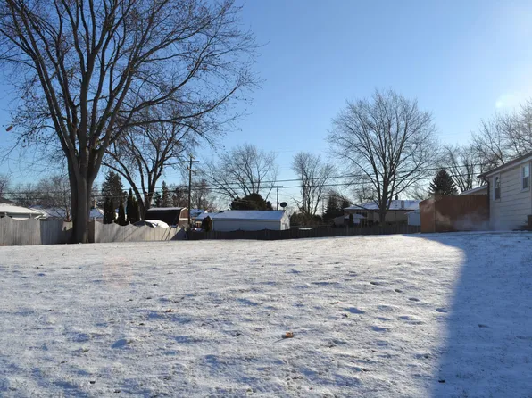 3323 W Ramsey Ave, Milwaukee, WI 53221