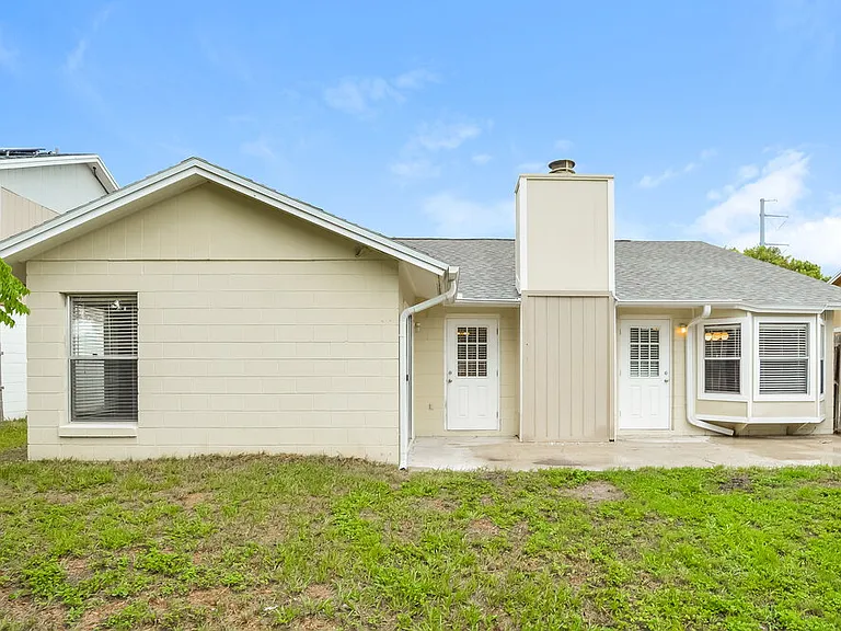 9324 Pavillion Dr — Photo 16