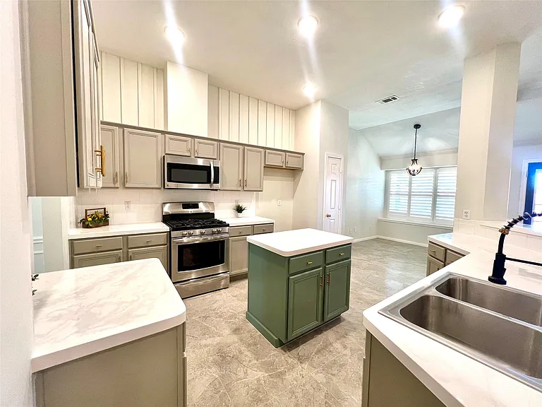 5012 N Nelson Ave — Photo 8
