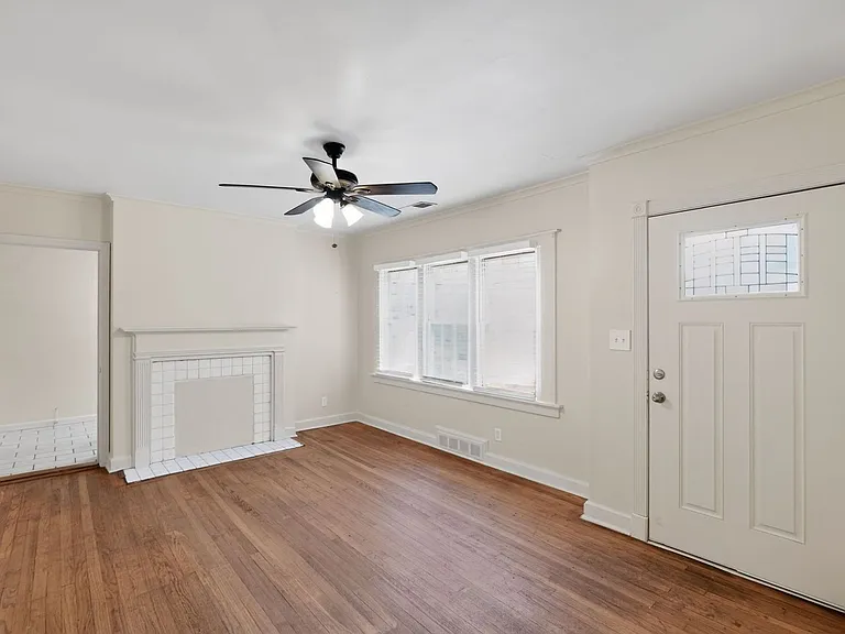 879 Sylvan Pl SW — Photo 1