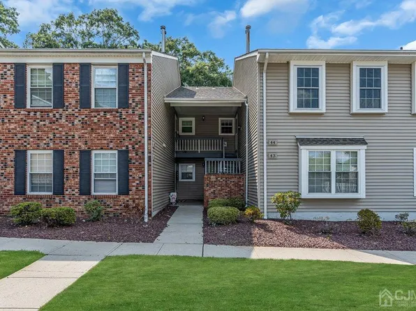 44 Lane Ct, Old Bridge, NJ 08857