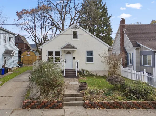 3119 Andover Rd, Endwell, NY 13760